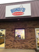 Bundy’s Burgers And Ice Cream food