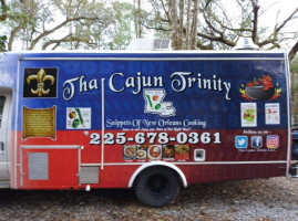 Tha Cajun Trinity Food Truck outside