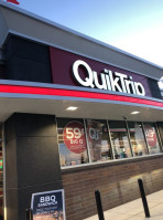 Quiktrip outside