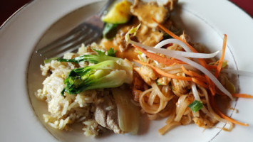 Orrapin Thai Cuisine inside