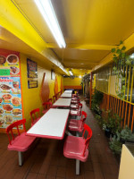 El Indio Azteca inside