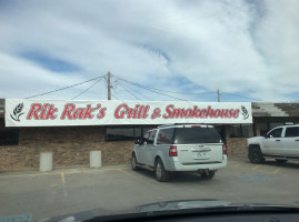 Rik Rak's Grill Smokehouse outside