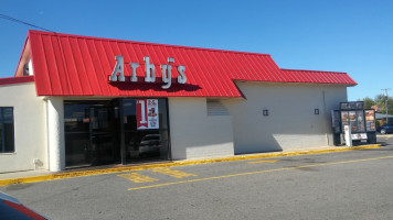 Arby's outside