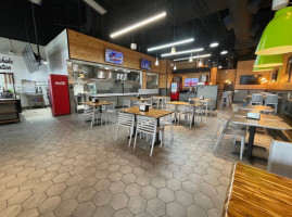 Burgerfi inside