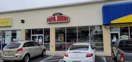 Papa John's Pizza outside