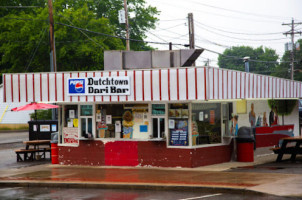 Dutchtown Dairy In New Wash outside