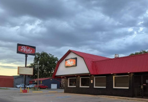 Dairy Queen outside