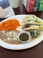 Juli's Tacos food