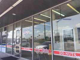 Shipley Do-nuts outside