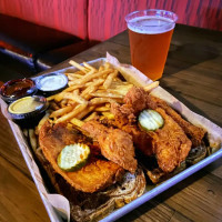 Nashville Hot Chicken Shack By Lucky Bastard Saloon food