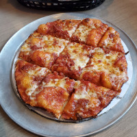 Sir Pizza-veterans Parkway food