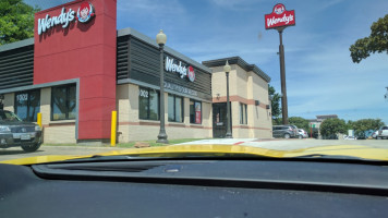 Wendy's outside