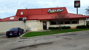 Pizza Hut food