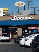 Domino's Pizza outside