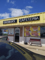 Cochran’s Cafeteria outside