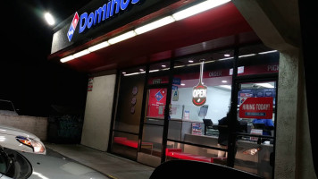 Domino's Pizza outside