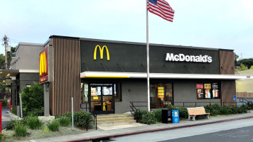 Mcdonalds outside