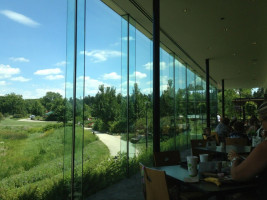 Ginkgo And Café inside