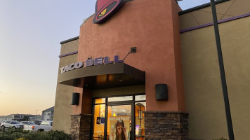 Taco Bell outside