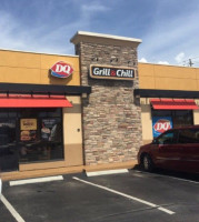 Dairy Queen Grill Chill outside