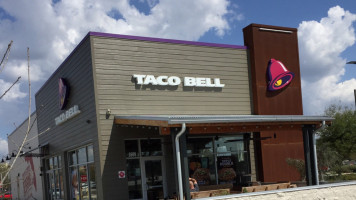 Taco Bell outside