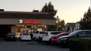 Little Caesars Pizza outside