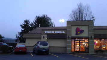 Taco Bell outside