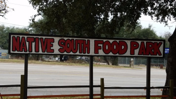 Southside Sandwiches outside