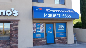 Domino's Pizza food