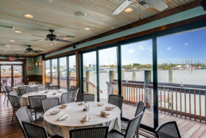 Doc Ford's Rum Grille Ft. Myers Beach inside