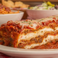 Buca Di Beppo Italian food