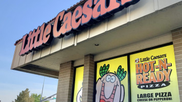 Little Caesars Pizza food