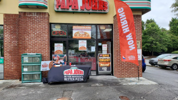 Papa Johns Pizza outside