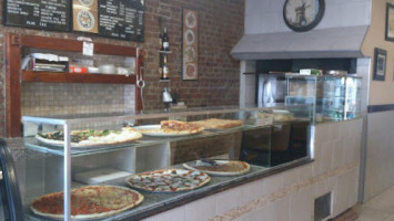 Randazzo's Pizza food