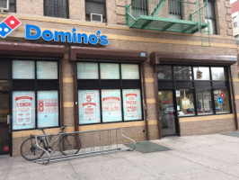 Domino's Pizza outside