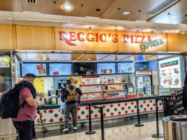 Reggio's Pizza food