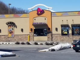 Taco Bell In Westm outside