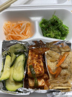 Yong's Korean Kitchen food