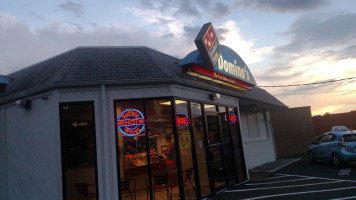 Domino's Pizza outside