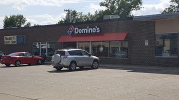 Domino's Pizza outside