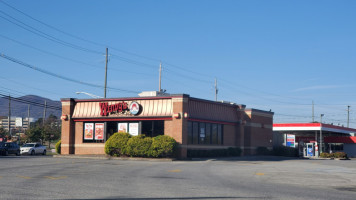 Wendy's outside