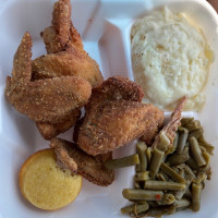 Daddy Vic's Soul Food inside