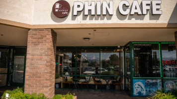 Phin Cafe outside