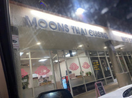 Moons Thai Cuisine inside
