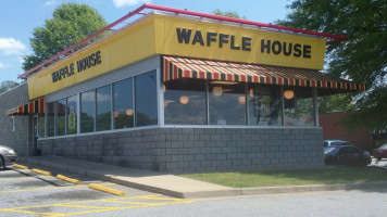 Waffle House outside