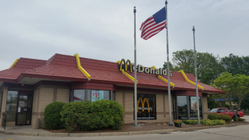 Mcdonald's outside