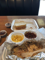 Hog Wild Pit -b-q outside