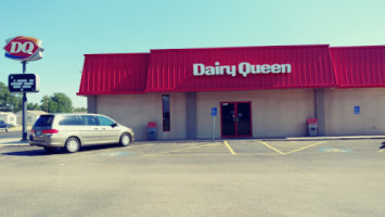 Dairy Queen Store outside