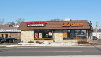 Little Caesars Pizza outside