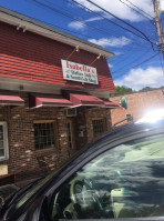 Isabella's Italian Deli Sandwich Shop outside
